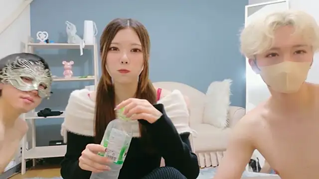 Reto-sama online show from 04/05/26, 03:08