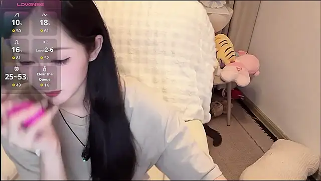 Y-fovik-ii online show from 10/24/25, 02:05