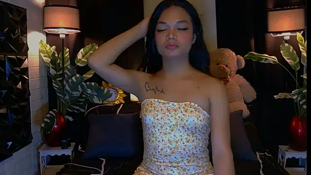 Morena cockts online show from 11/21/25, 01:10