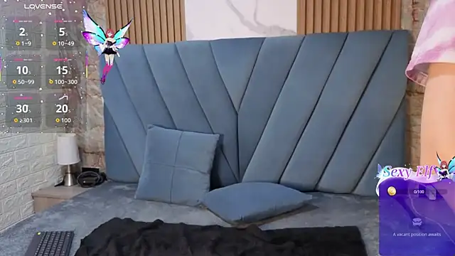 angel  red  online show from 12/14/25, 03:35