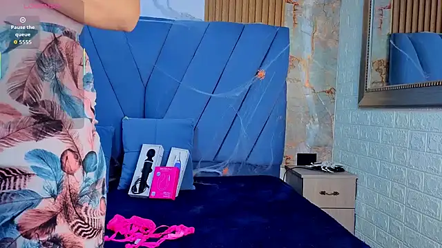 angel  red  online show from 10/22/25, 03:17