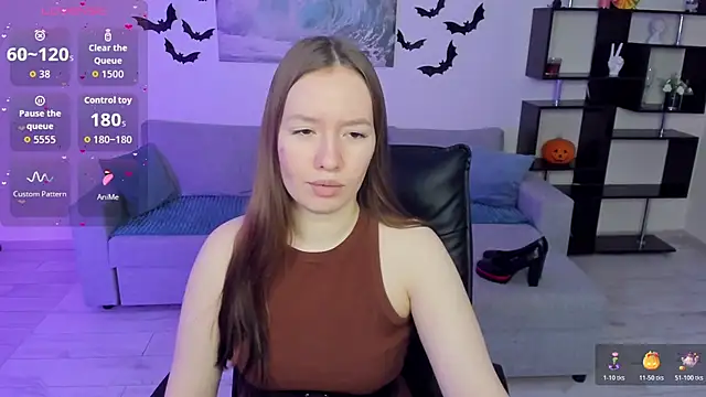 Snapshot of DaniCutie chatting on 10/26/25, 05:30 DaniCutie online show from 10/26/25, 05:30