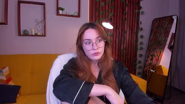 Snapshot of LanaAirlie chatting on 09/10/25, 04:33 LanaAirlie online show from 09/10/25, 04:33