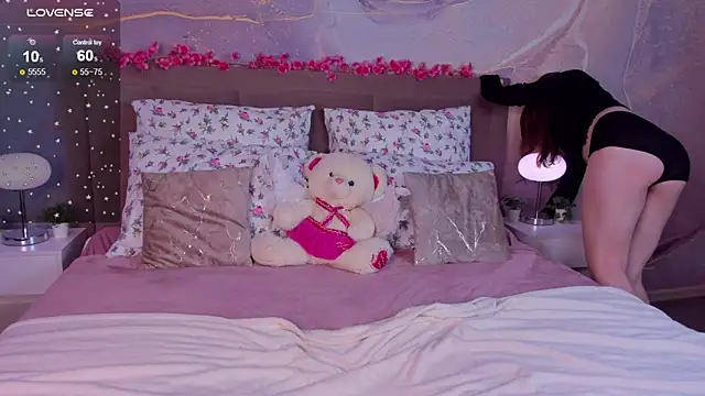 LanaAirlie online show from 11/25/25, 03:07