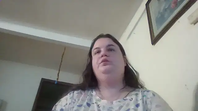 Snapshot of LittleBunny3 chatting on 09/18/25, 08:56 LittleBunny3 online show from 09/18/25, 08:56