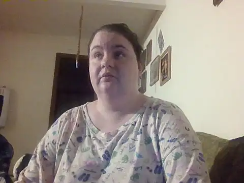 Snapshot of LittleBunny3 chatting on 10/16/25, 12:08 LittleBunny3 online show from 10/16/25, 12:08