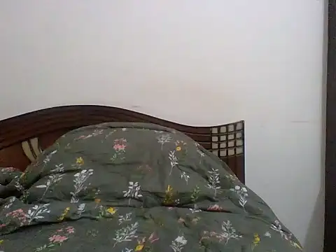 anu-anu2002 online show from 02/11/26, 07:41