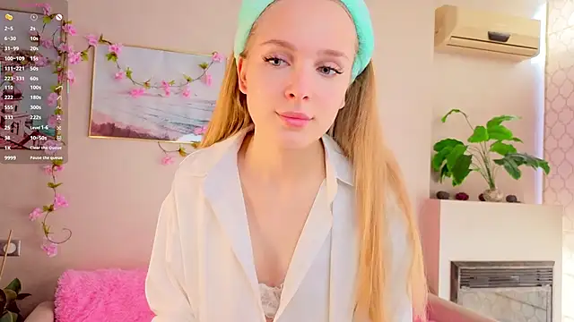 CindyGreen online show from 09/29/25, 06:42