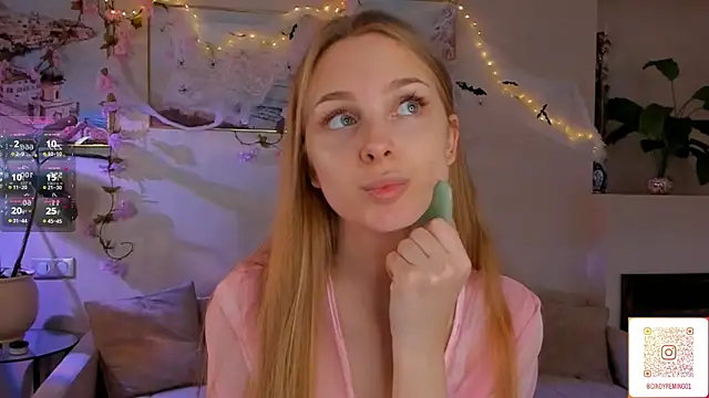 CindyGreen online show from 10/25/25, 06:56