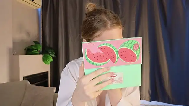 CindyGreen online show from 11/28/25, 06:24