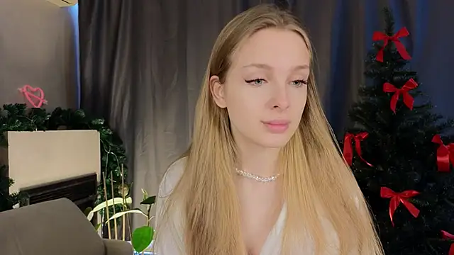 CindyGreen online show from 12/03/25, 06:25