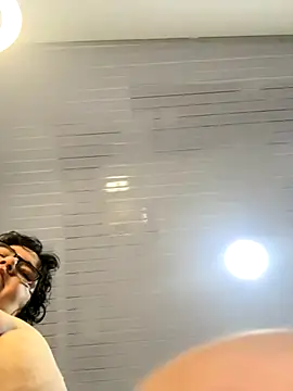 Snapshot of Mariana_cooper_07 chatting on 10/22/25, 11:31 Mariana cooper 07 online show from 10/22/25, 11:31