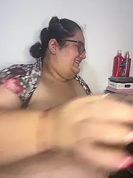 Snapshot of Mariana_cooper_07 chatting on 11/23/25, 02:54 Mariana cooper 07 online show from 11/23/25, 02:54