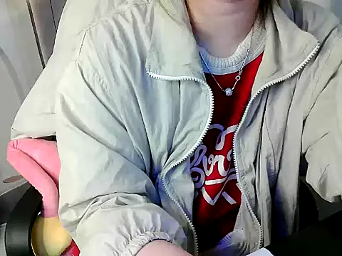 Snapshot of leisure_crime23 chatting on 02/26/26, 02:39 leisure crime23 online show from 02/26/26, 02:39