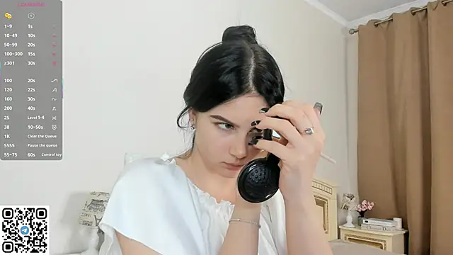 EnricaElis online show from 09/21/25, 08:14