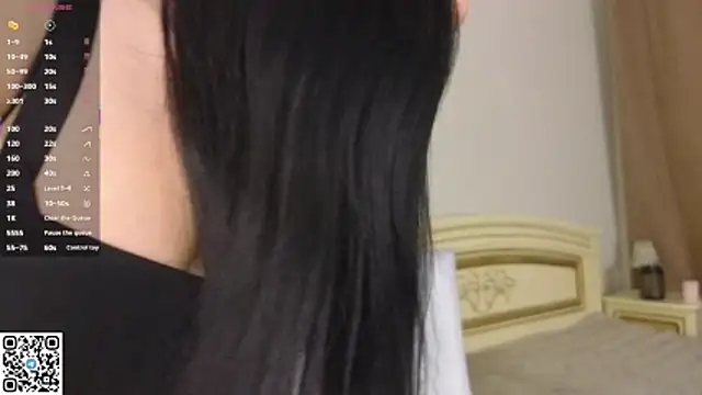 EnricaElis online show from 11/06/25, 08:02