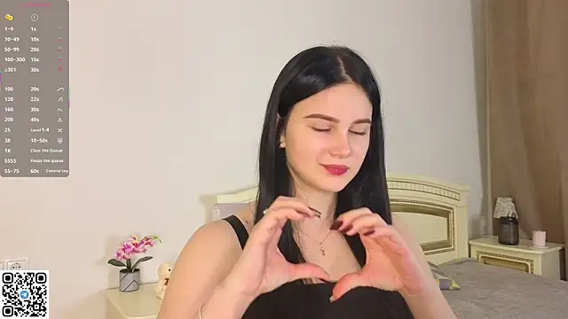 EnricaElis online show from 11/03/25, 08:01