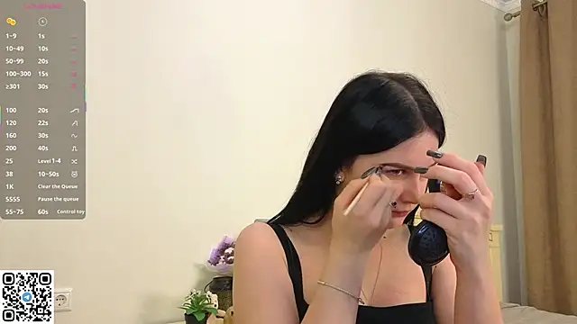 EnricaElis online show from 11/30/25, 08:09