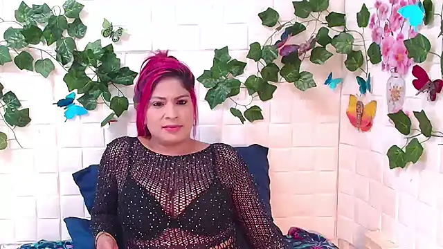 Snapshot of IndianStunner69 chatting on 10/17/25, 06:17 IndianStunner69 online show from 10/17/25, 06:17