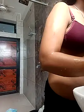 HOTSEXY KAVYA online show from 09/10/25, 05:50