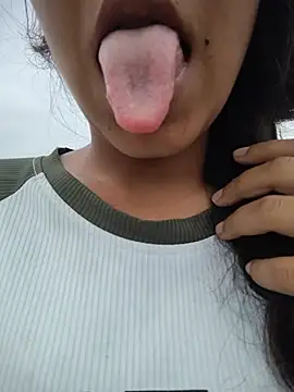 HOTSEXY KAVYA online show from 08/05/26, 03:33