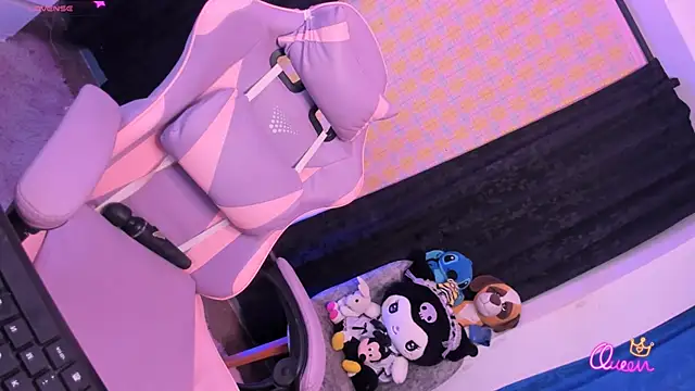 cassie dilaurentis online show from 04/07/26, 08:21