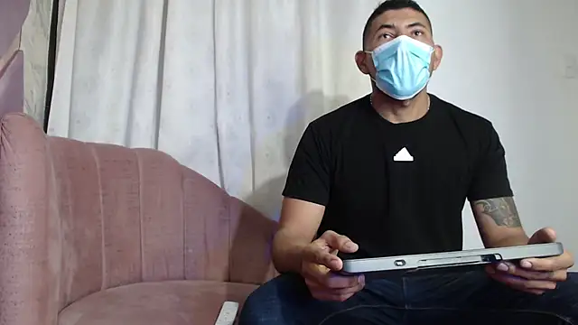 Snapshot of Morganandmegan chatting on 09/09/25, 11:30 Morganandmegan online show from 09/09/25, 11:30