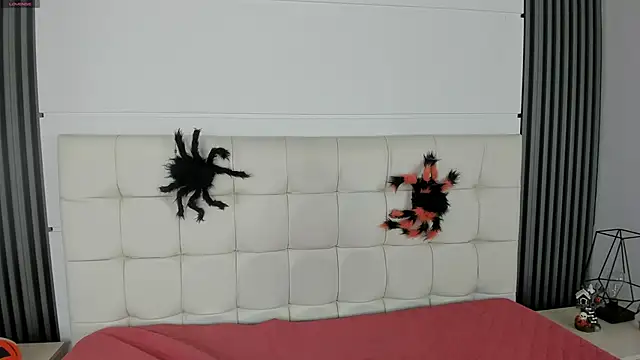 IsisNoir online show from 10/08/25, 09:15