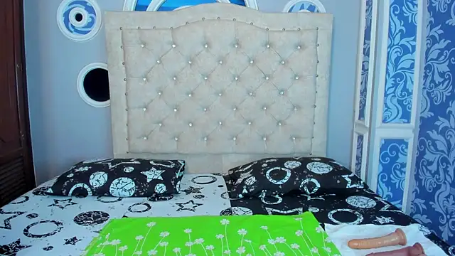 mishell lovely online show from 12/19/25, 12:07