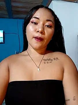 Snapshot of sofiaxxxxkl chatting on 11/19/25, 01:22 sofiaxxxxkl online show from 11/19/25, 01:22