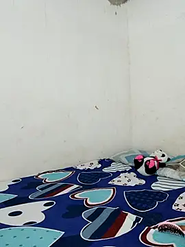 Snapshot of sofiaxxxxkl chatting on 12/16/25, 10:41 sofiaxxxxkl online show from 12/16/25, 10:41