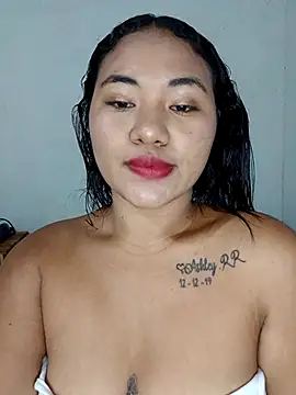 Snapshot of sofiaxxxxkl chatting on 12/01/25, 12:39 sofiaxxxxkl online show from 12/01/25, 12:39