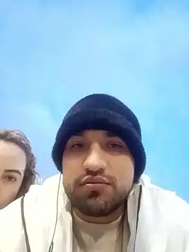 Snapshot of Miguel_SaraPink chatting on 01/12/26, 11:20 Miguel SaraPink online show from 01/12/26, 11:20