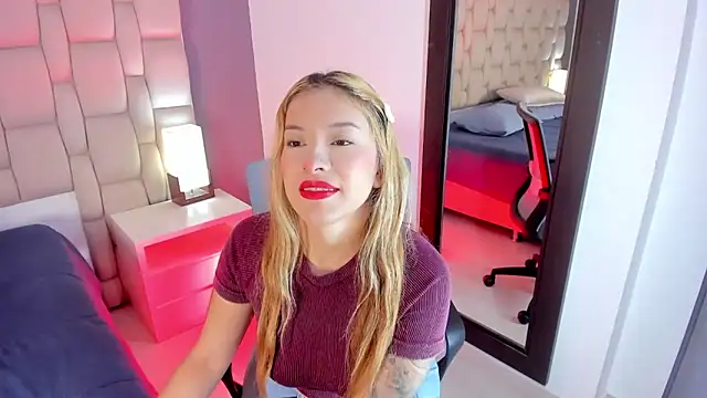 LexxyBunny  online show from 09/24/25, 11:39