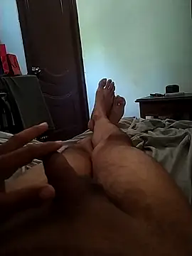 Snapshot of Sexjoe- chatting on 10/26/25, 01:33 Sexjoe- online show from 10/26/25, 01:33