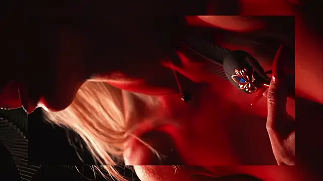 Snapshot of Alvuwkaa chatting on 11/17/25, 07:45 Alvuwkaa online show from 11/17/25, 07:45