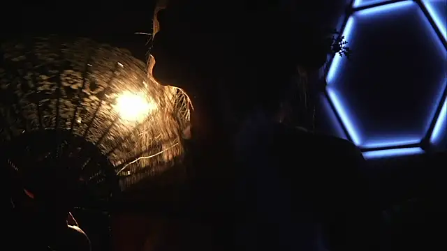 Snapshot of Alvuwkaa chatting on 10/25/25, 08:02 Alvuwkaa online show from 10/25/25, 08:02