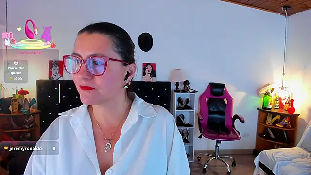 D Martii online show from 11/23/25, 12:04