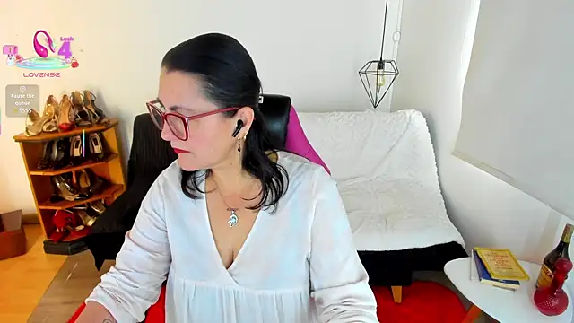 D Martii online show from 10/28/25, 01:43