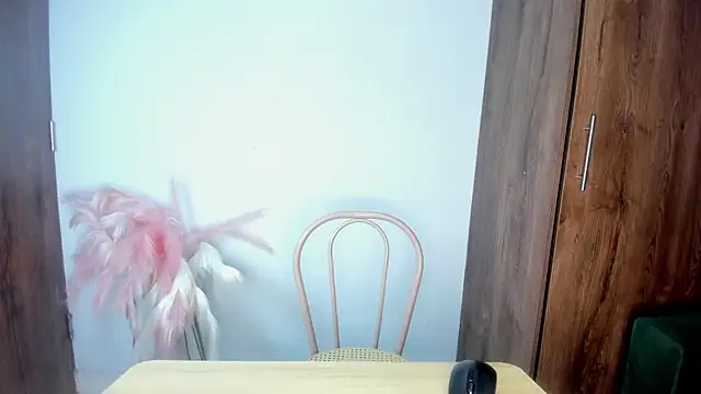 khate smith online show from 09/29/25, 03:39