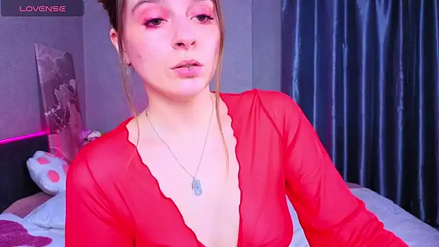 LilyIrons online show from 05/03/26, 04:43