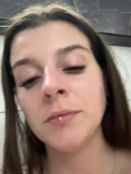 LilyIrons online show from 04/26/26, 02:47