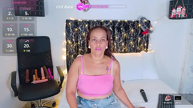 Snapshot of evvaa_moon69 chatting on 12/02/25, 12:18 evvaa moon69 online show from 12/02/25, 12:18