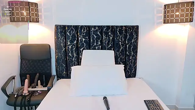 evvaa moon69 online show from 04/24/26, 12:51
