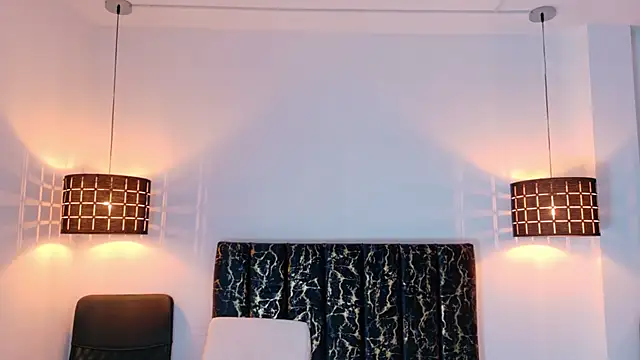 Snapshot of evvaa_moon69 chatting on 11/05/25, 12:19 evvaa moon69 online show from 11/05/25, 12:19