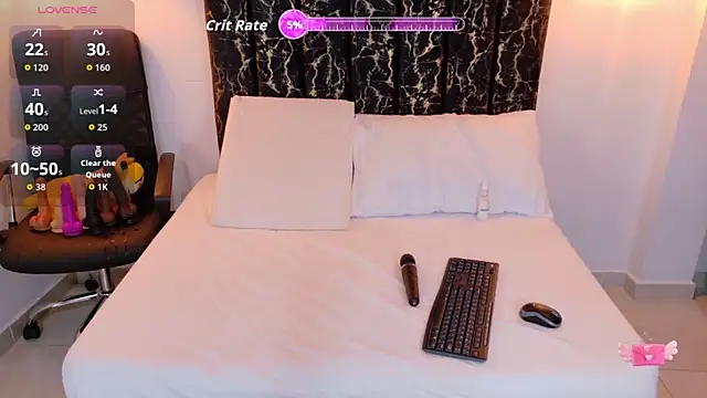 Snapshot of evvaa_moon69 chatting on 11/12/25, 12:31 evvaa moon69 online show from 11/12/25, 12:31