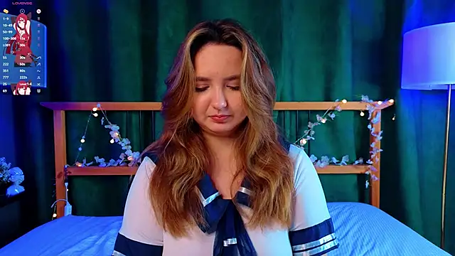 Snapshot of LucilleMcBride chatting on 11/30/25, 07:09 LucilleMcBride online show from 11/30/25, 07:09