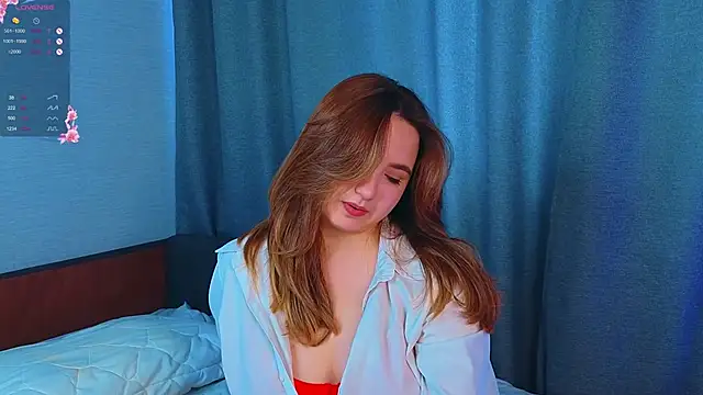 Snapshot of LucilleMcBride chatting on 09/13/25, 07:08 LucilleMcBride online show from 09/13/25, 07:08