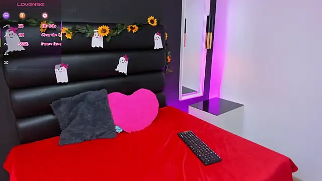 SoftieNymph online show from 10/18/25, 12:07