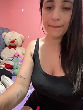 GiaDuque online show from 11/05/25, 11:46